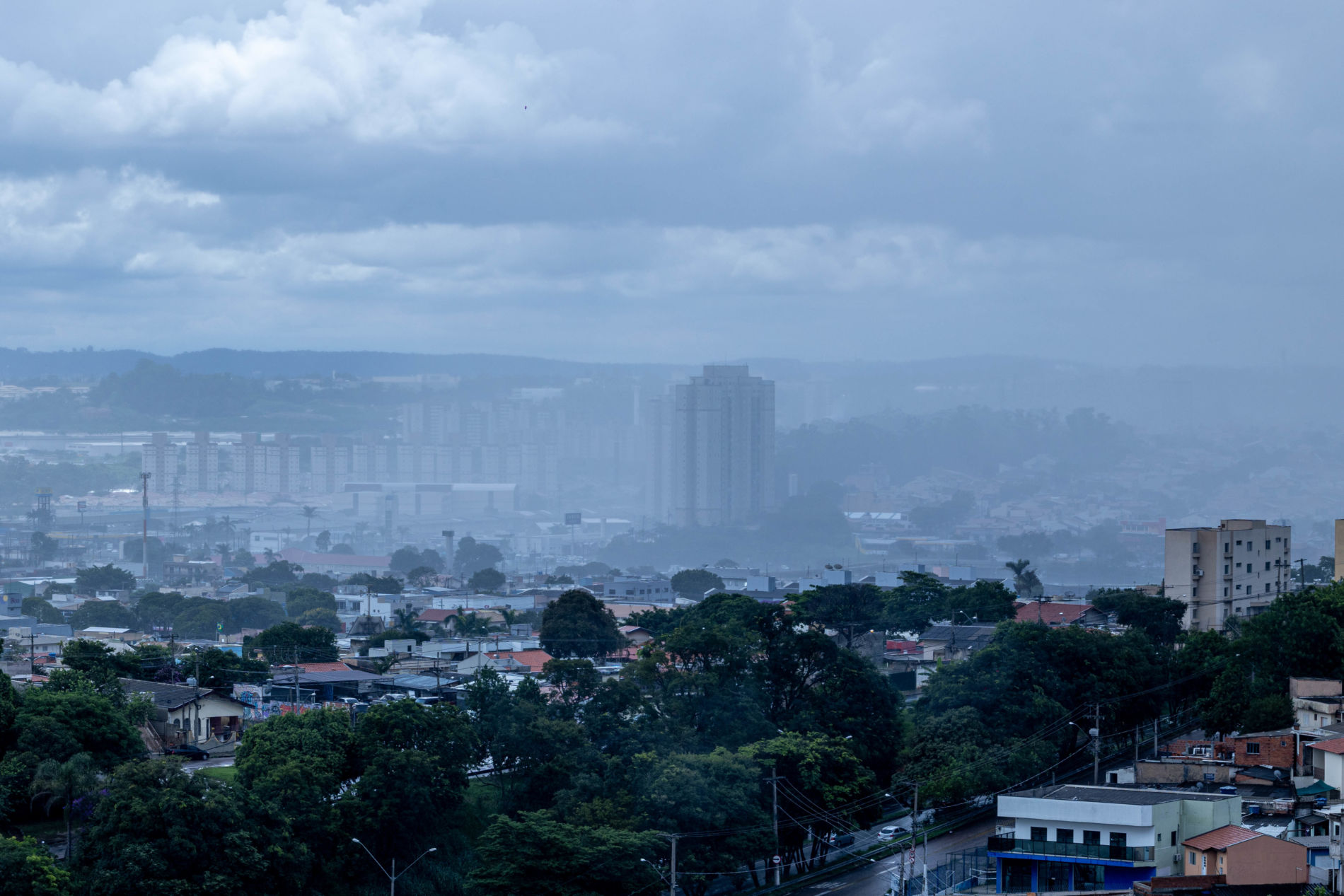 Defesa Civil de Jundiaí alerta para chuvas e temperaturas em queda até segunda-feira