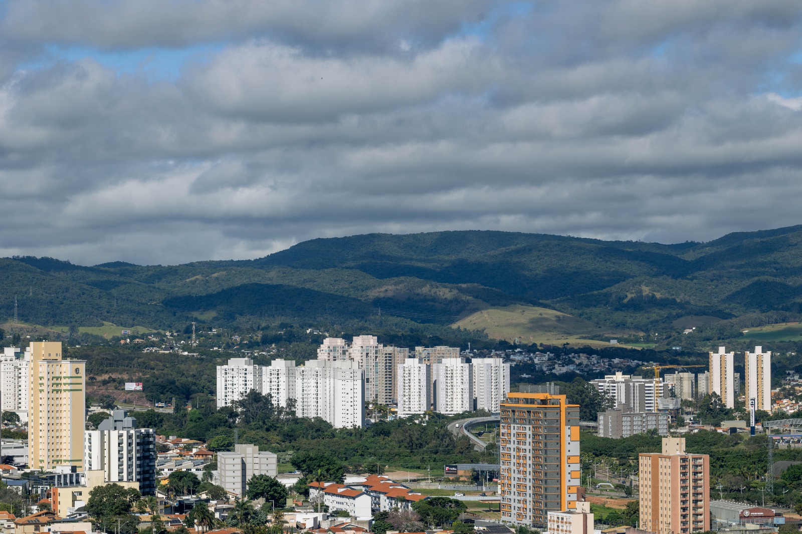 Jundiaí registra 6,9°C: frio intenso continua até dia 26