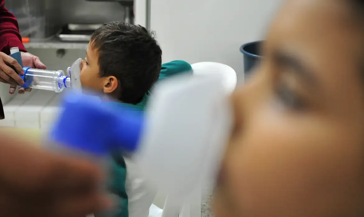 Doenças respiratórias no Brasil têm alta de casos graves