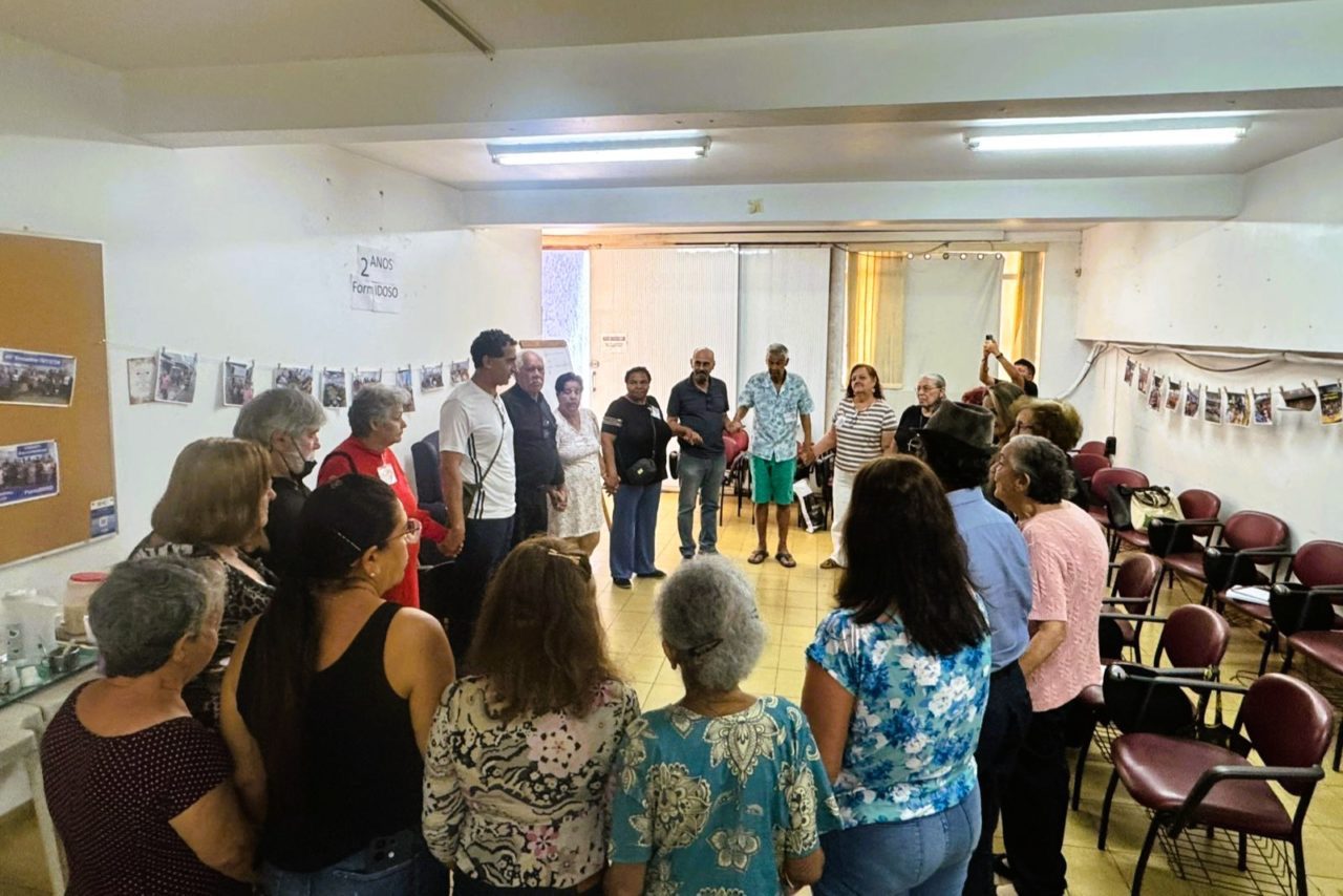 FormIDOSO Jundiaí celebra dois anos com sarau, poesia e fortalecimento de vínculos no CRAS Central