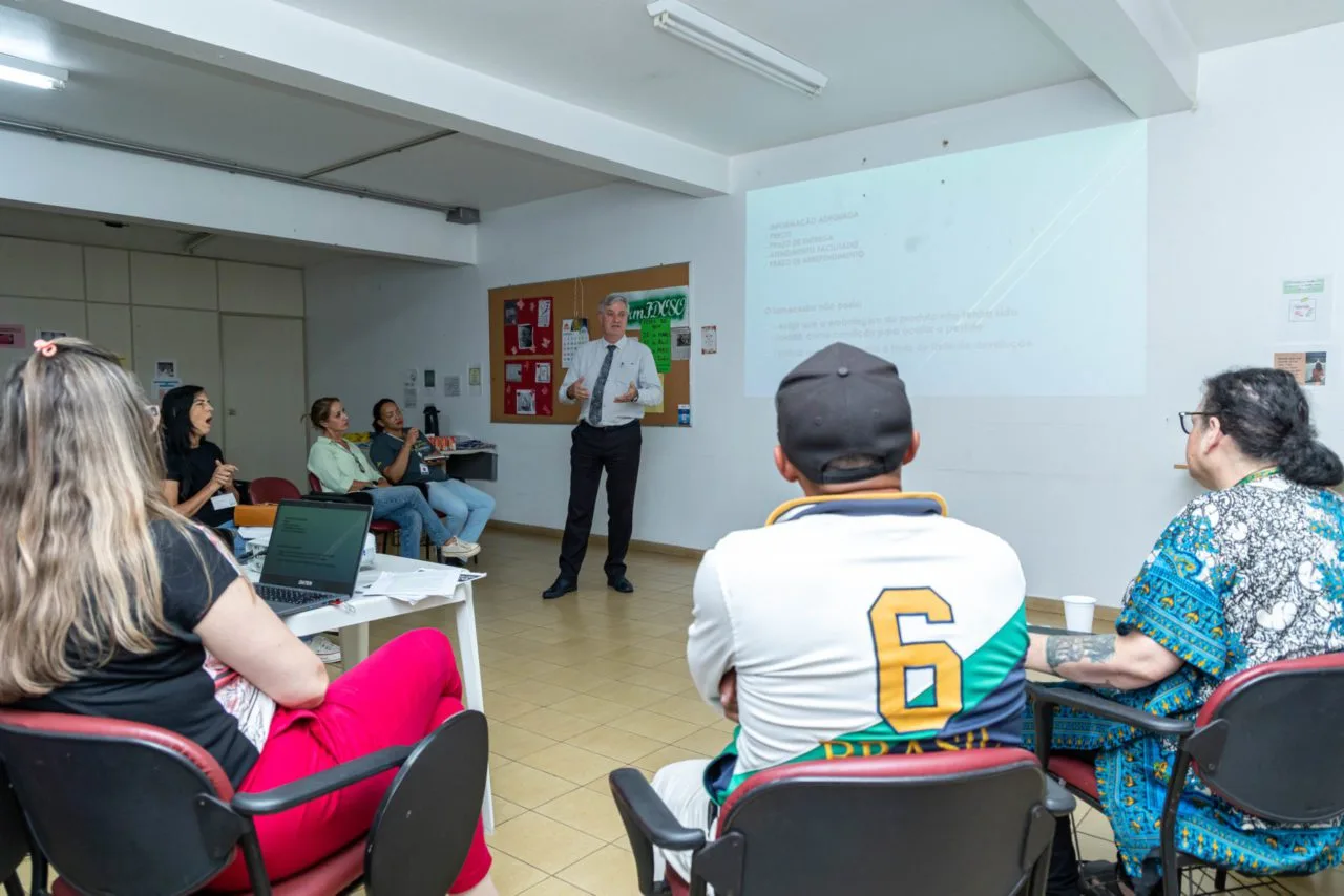 Procon Jundiaí promove palestra sobre golpes digitais no Mês do Consumidor