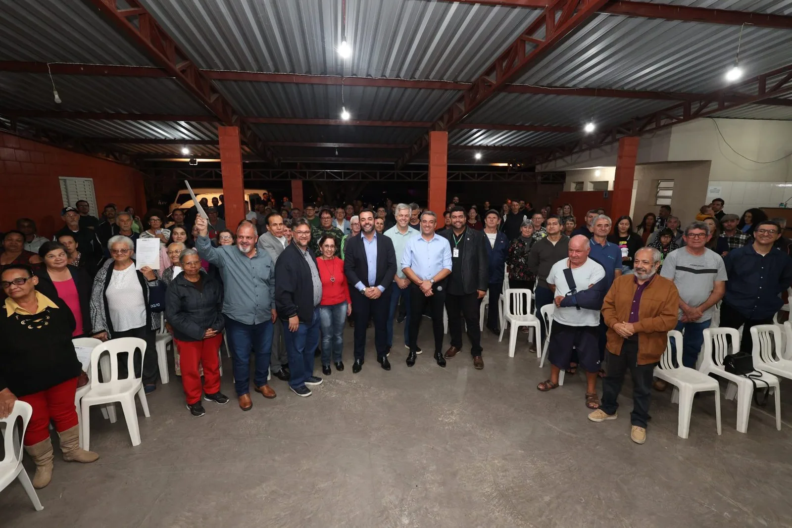 Regularização fundiária histórica: 130 imóveis do Jardim Ritoni agora tem propriedade garantida